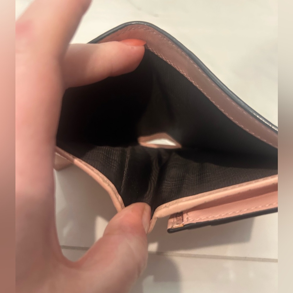 Gucci Cat Crystal Pink Embossed Compact Wallet - Picture 9 of 12